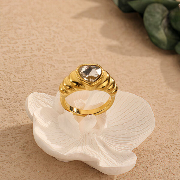 Heart-Shaped Zircon Ring - Image 2
